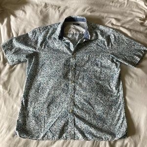 Van Heusen Men's Classic Fit Never Tuck Short Sleeve Button Down Shirt